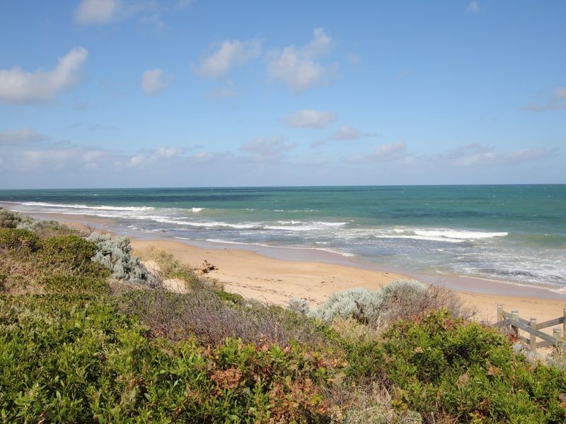 23 Seaforth Drive, Halls Head WA 6210