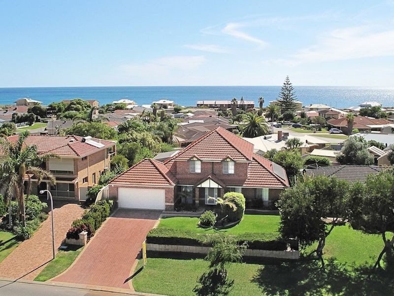 26 Seawind Drive, Silver Sands WA 6210