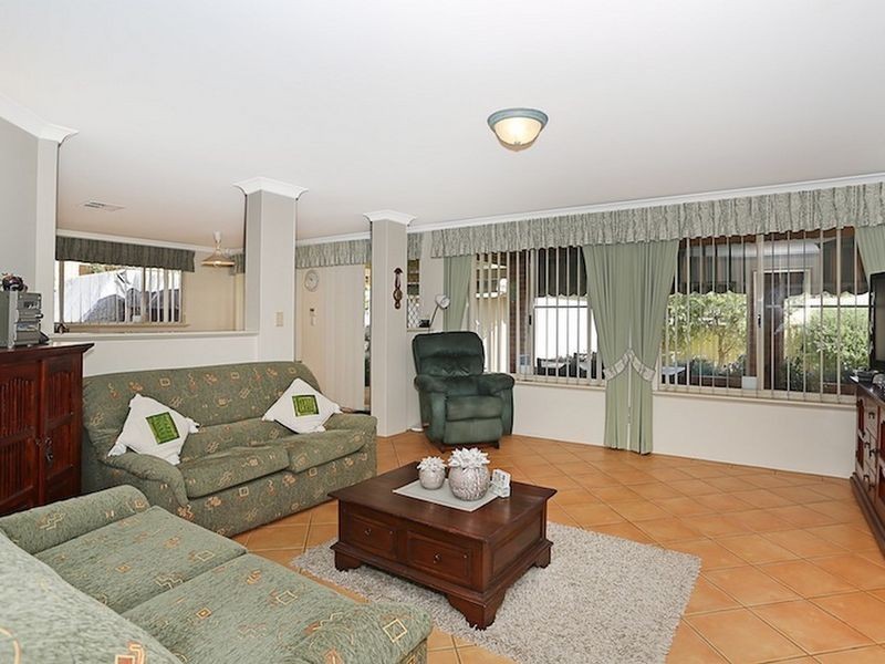 26 Seawind Drive, Silver Sands WA 6210