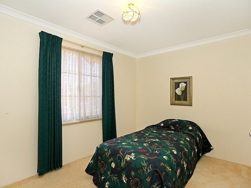 26 Seawind Drive, Silver Sands WA 6210