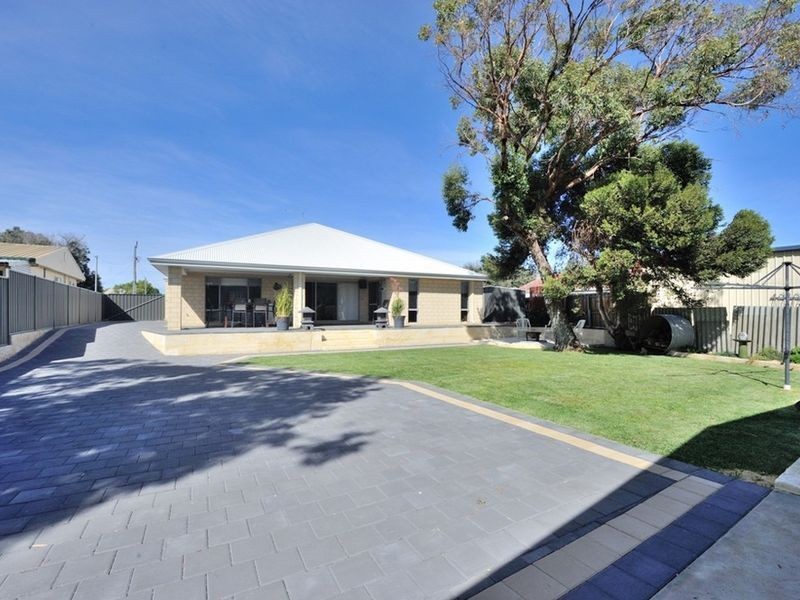 2 Galatea Road, Falcon WA 6210