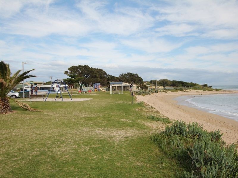 2 Galatea Road, Falcon WA 6210