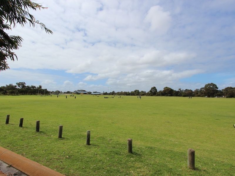 3A Oleander Place, Halls Head WA 6210