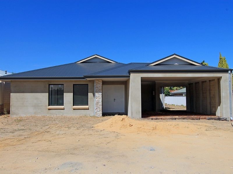 3B Oleander Place, Halls Head WA 6210