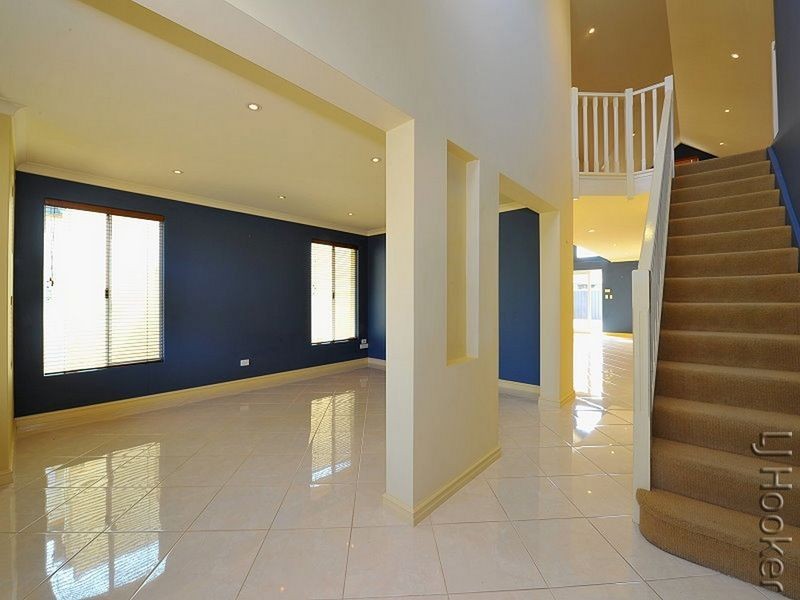 37 Darwin Terrace, Dudley Park WA 6210
