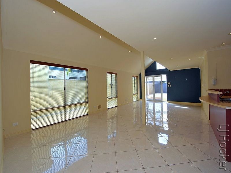 37 Darwin Terrace, Dudley Park WA 6210