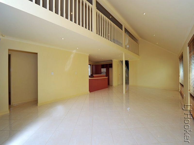 37 Darwin Terrace, Dudley Park WA 6210