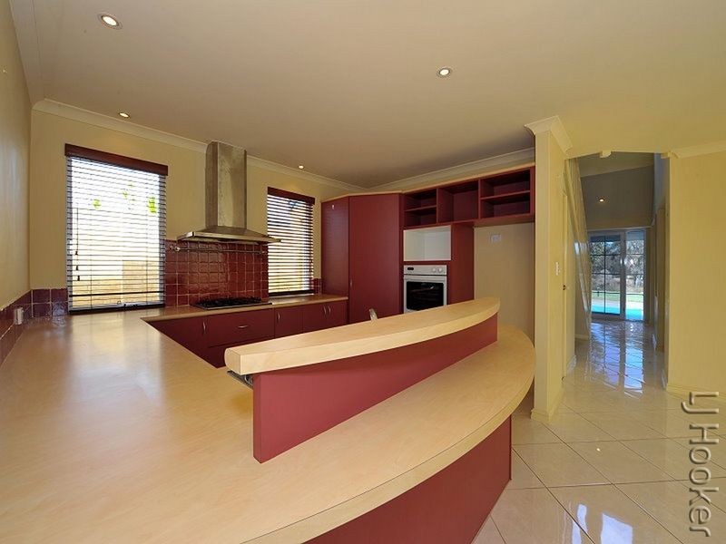 37 Darwin Terrace, Dudley Park WA 6210