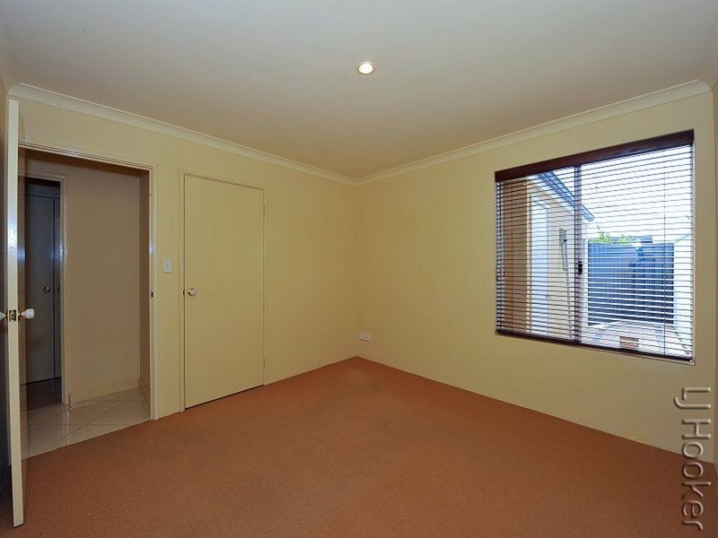 37 Darwin Terrace, Dudley Park WA 6210
