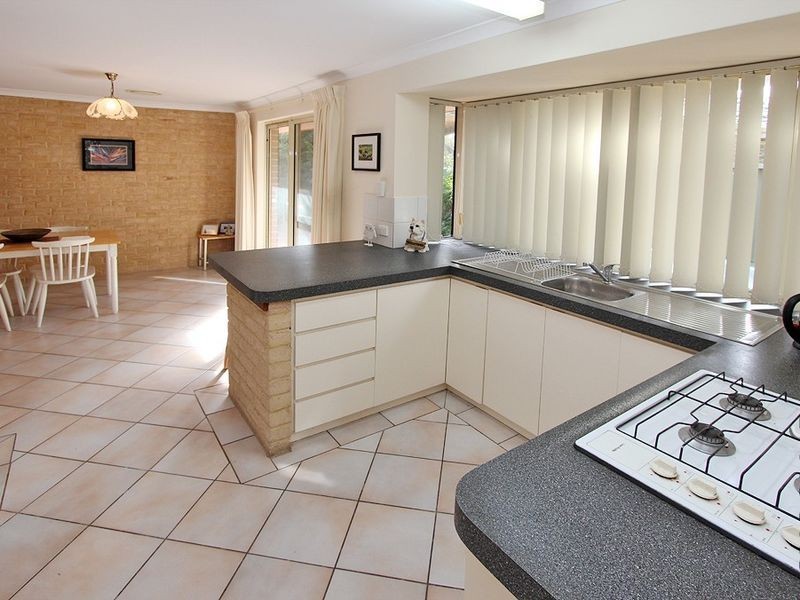 19A Tamarisk Drive, Halls Head WA 6210