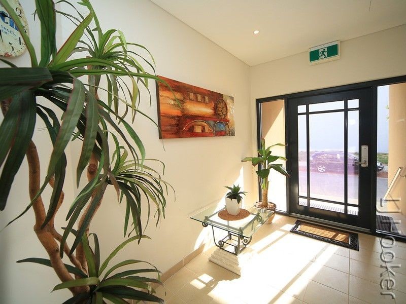 2/27 Treviso Mews, Mandurah WA 6210