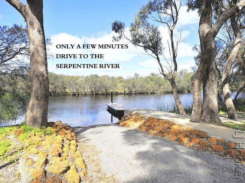 69A Murdoch Drive, Greenfields WA 6210