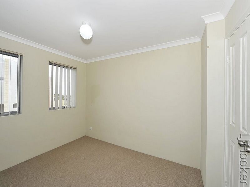 30/68 Hickman Road, Silver Sands WA 6210