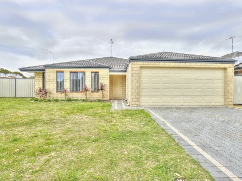 2 Grandmere Parade, Meadow Springs WA 6210