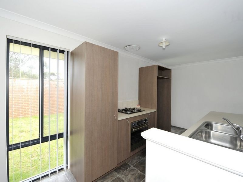 2 Grandmere Parade, Meadow Springs WA 6210