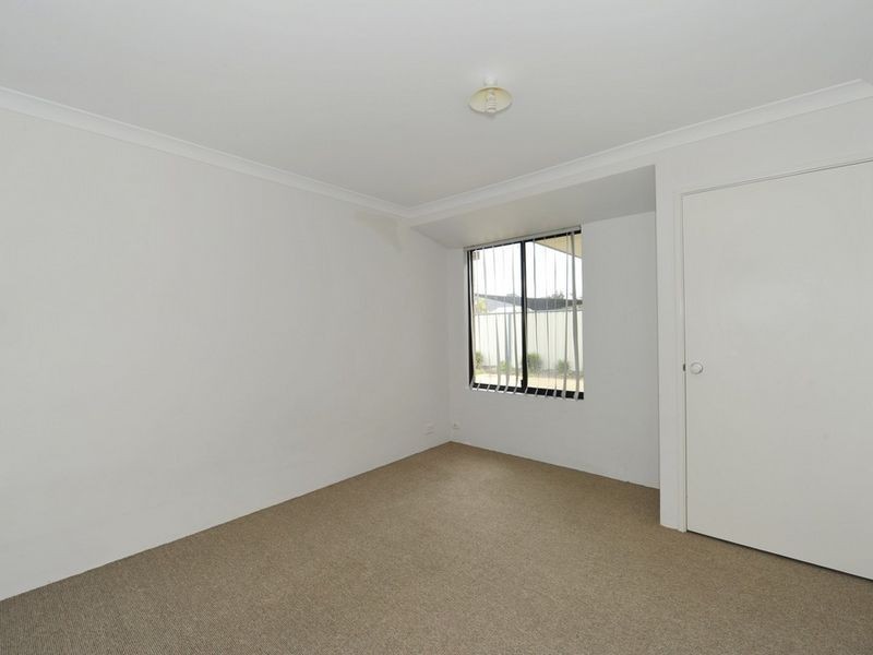 2 Grandmere Parade, Meadow Springs WA 6210