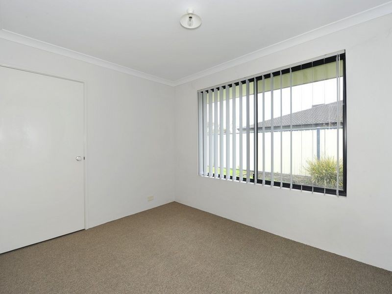 2 Grandmere Parade, Meadow Springs WA 6210