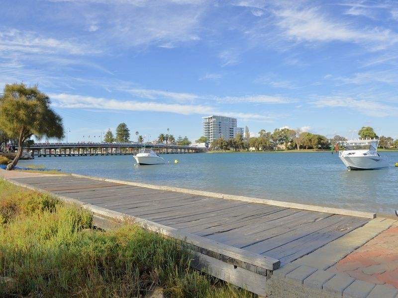 6/3 Leslie Street, Dudley Park WA 6210