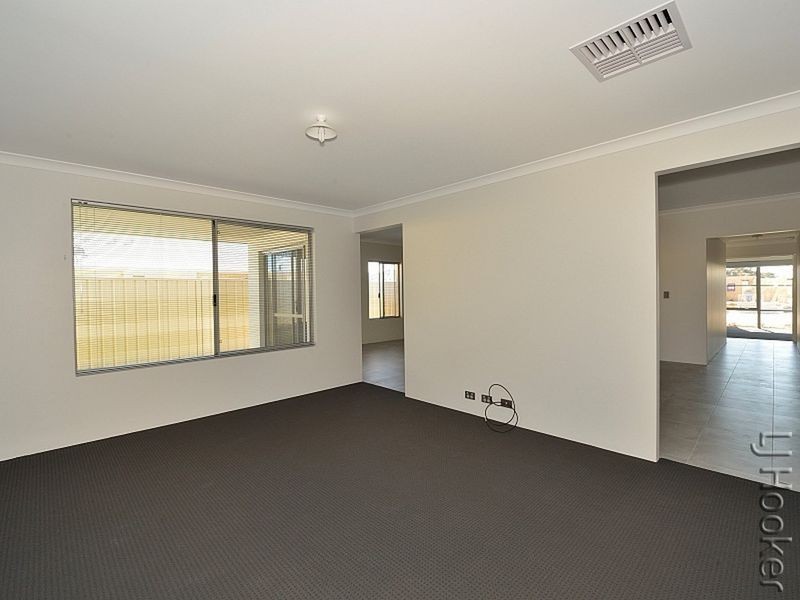 9 Balclutha Crescent, Madora Bay WA 6210