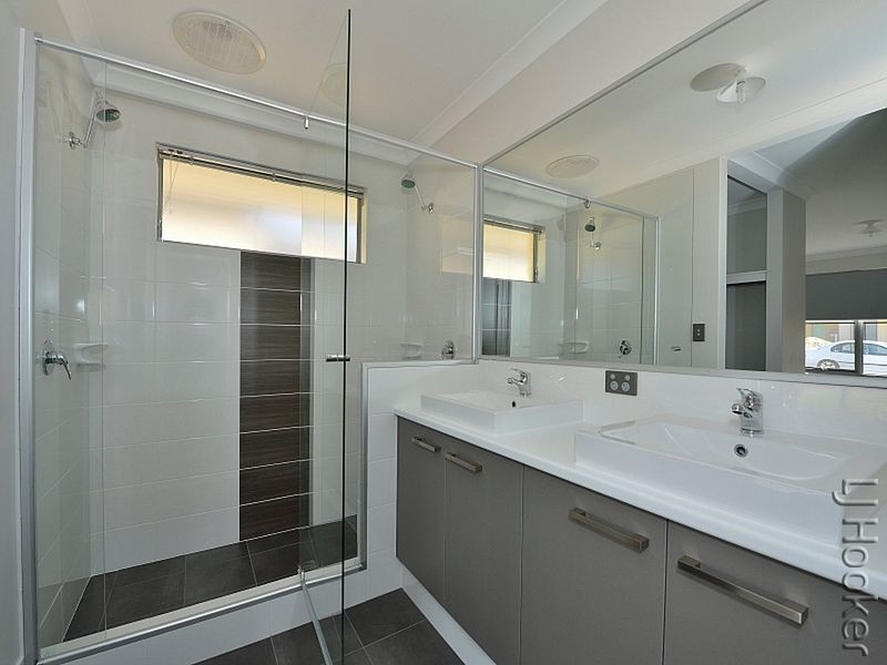9 Balclutha Crescent, Madora Bay WA 6210