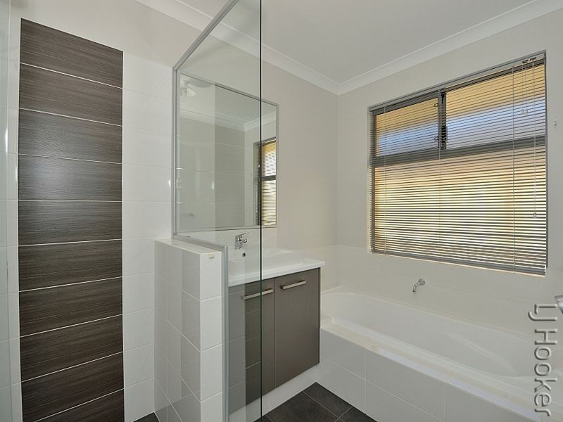 9 Balclutha Crescent, Madora Bay WA 6210