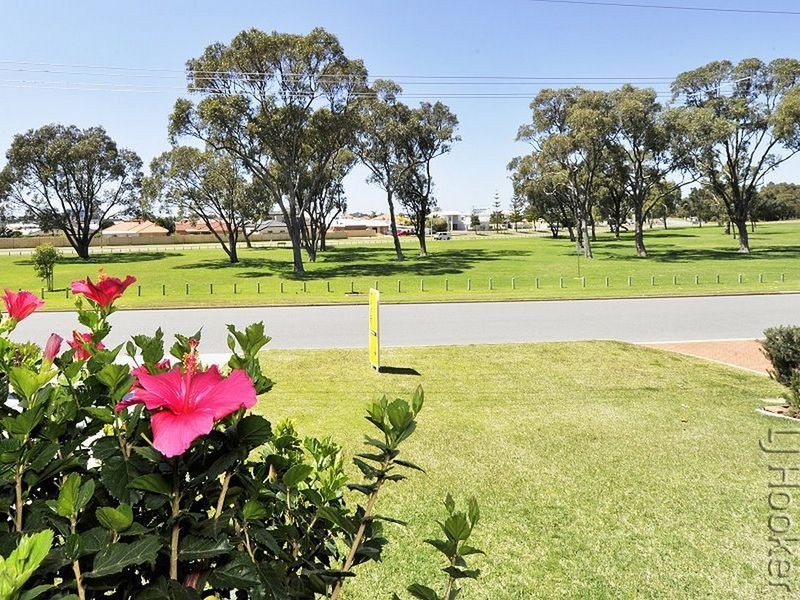 10 Dalrymple Terrace, Halls Head WA 6210