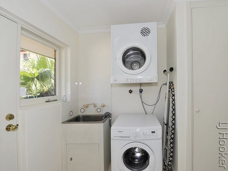 10 Dalrymple Terrace, Halls Head WA 6210