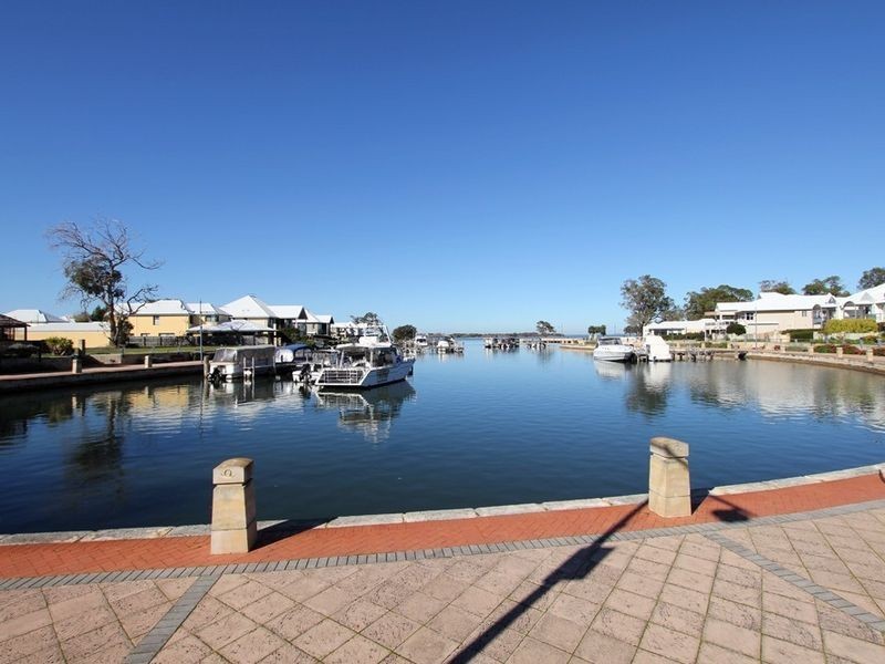 28/30 Sirrocco Drive, Erskine WA 6210