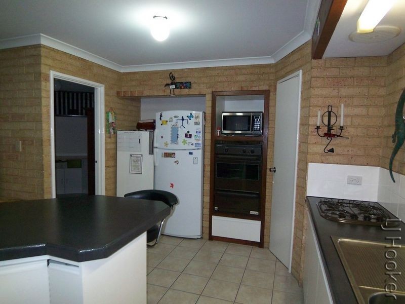 18 Malvern Rise, Greenfields WA 6210