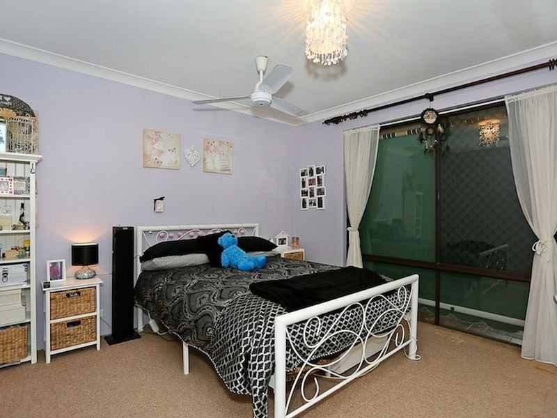 13 Pepperwood Rise, Halls Head WA 6210