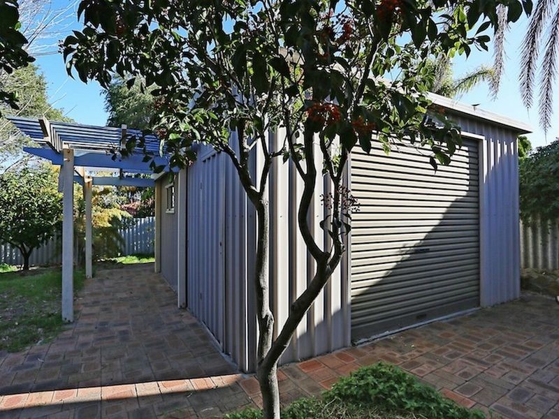 13 Pepperwood Rise, Halls Head WA 6210