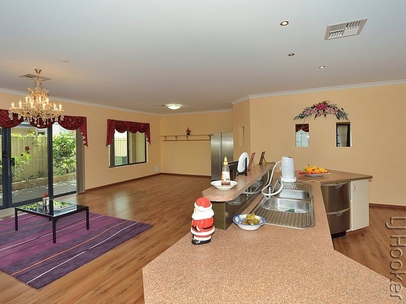 36 Ravendale Drive, Dudley Park WA 6210