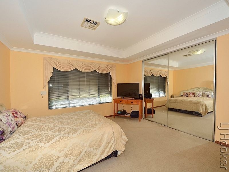 36 Ravendale Drive, Dudley Park WA 6210