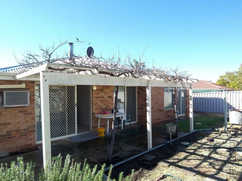 11 Casula Avenue, Coodanup WA 6210