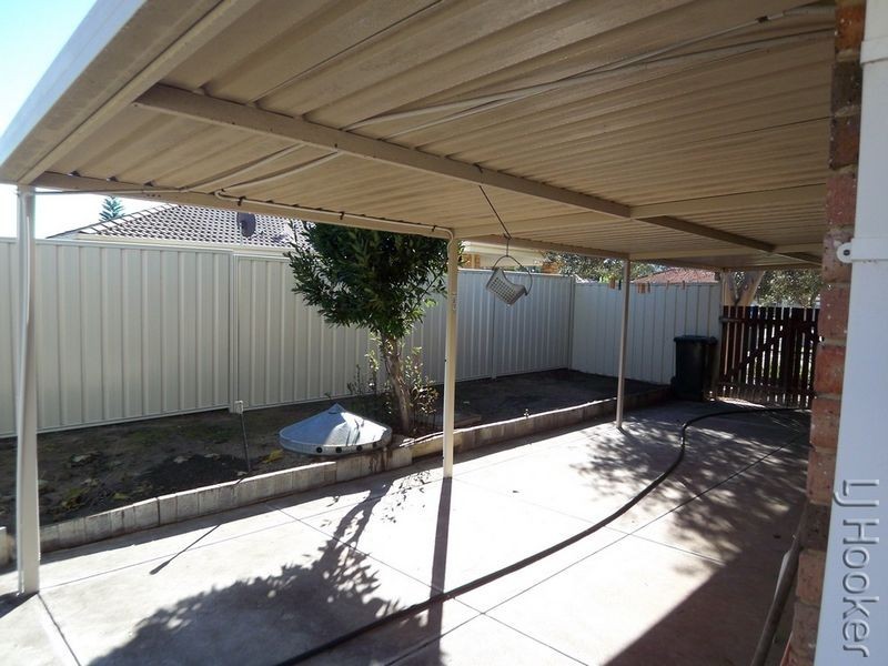 11 Casula Avenue, Coodanup WA 6210