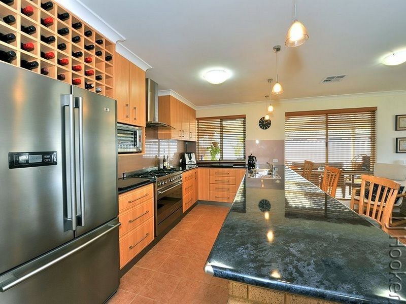 10 Appressa Place, Greenfields WA 6210