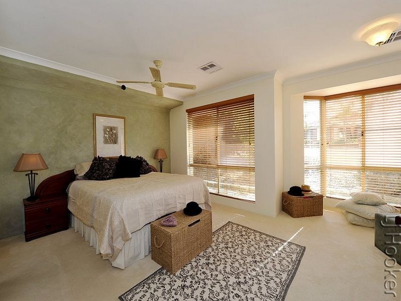 10 Appressa Place, Greenfields WA 6210