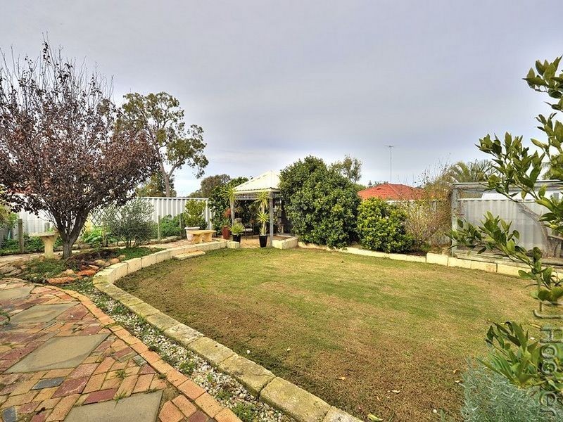 10 Appressa Place, Greenfields WA 6210