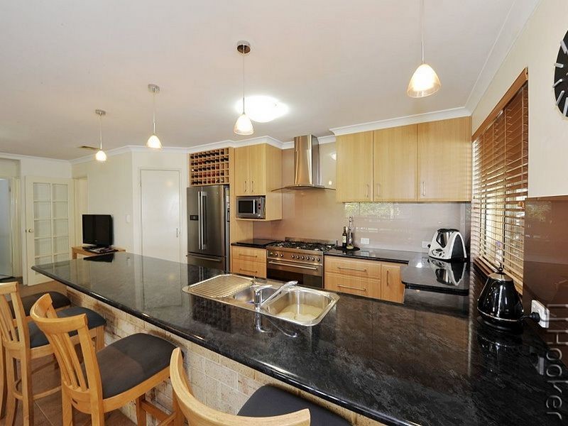 10 Appressa Place, Greenfields WA 6210