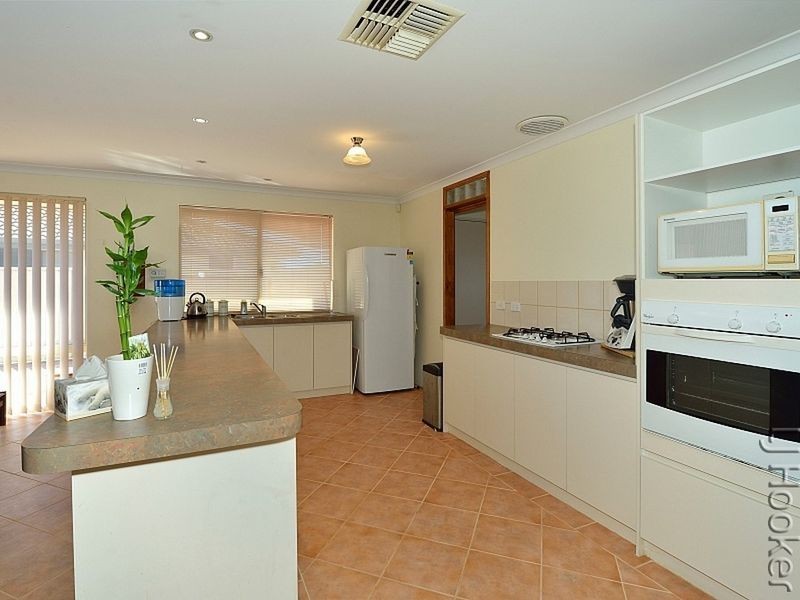 7 Bancroft Close, Greenfields WA 6210