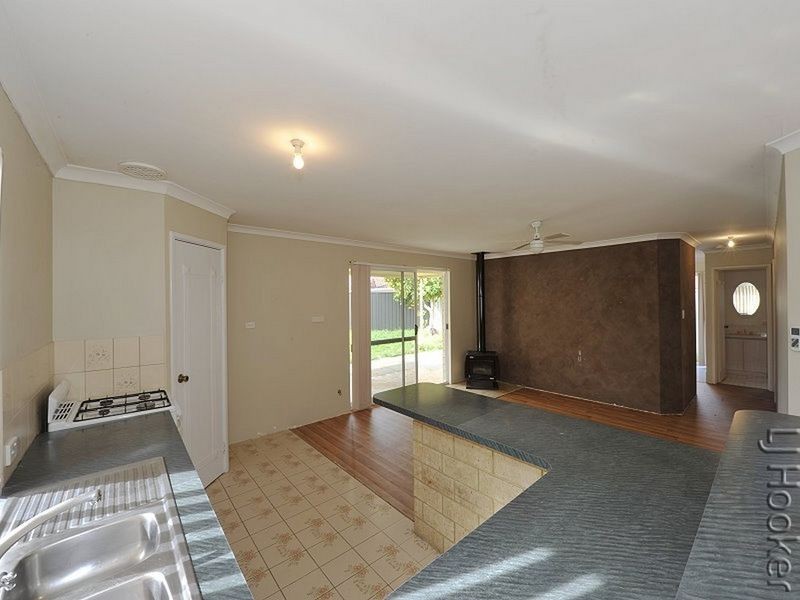 11 Kookaburra Drive, Greenfields WA 6210
