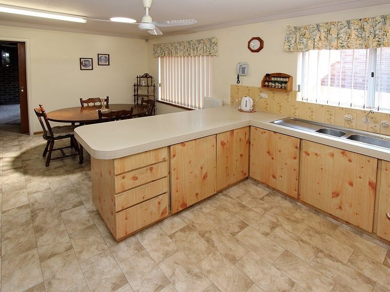 3 Doreen Street, Dudley Park WA 6210