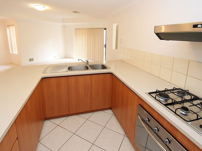 2/10 Davey Street, Mandurah WA 6210