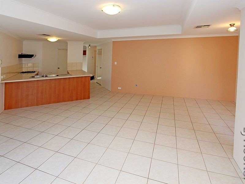 2/10 Davey Street, Mandurah WA 6210