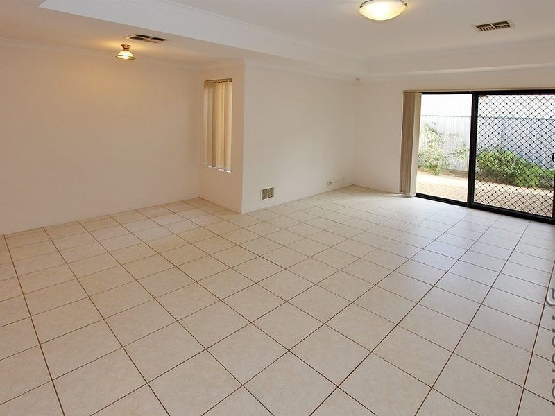 2/10 Davey Street, Mandurah WA 6210