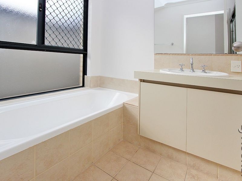 2/10 Davey Street, Mandurah WA 6210