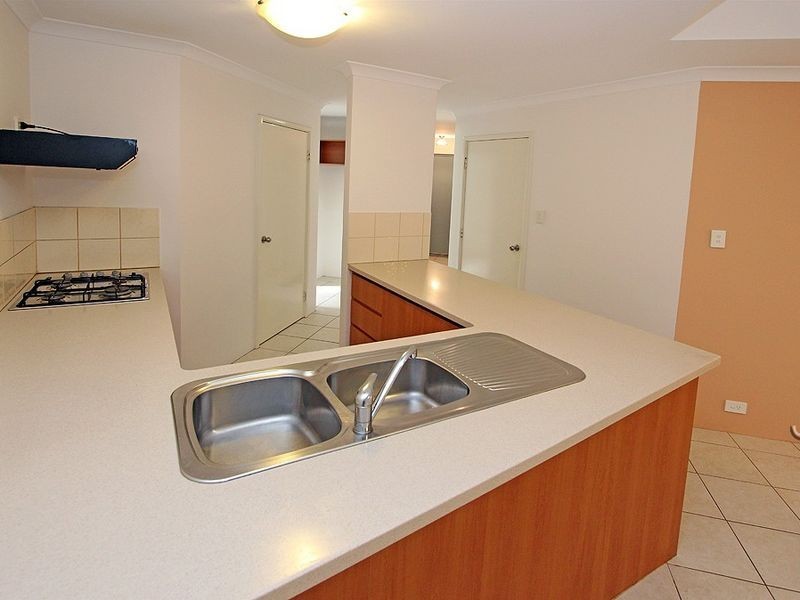 2/10 Davey Street, Mandurah WA 6210