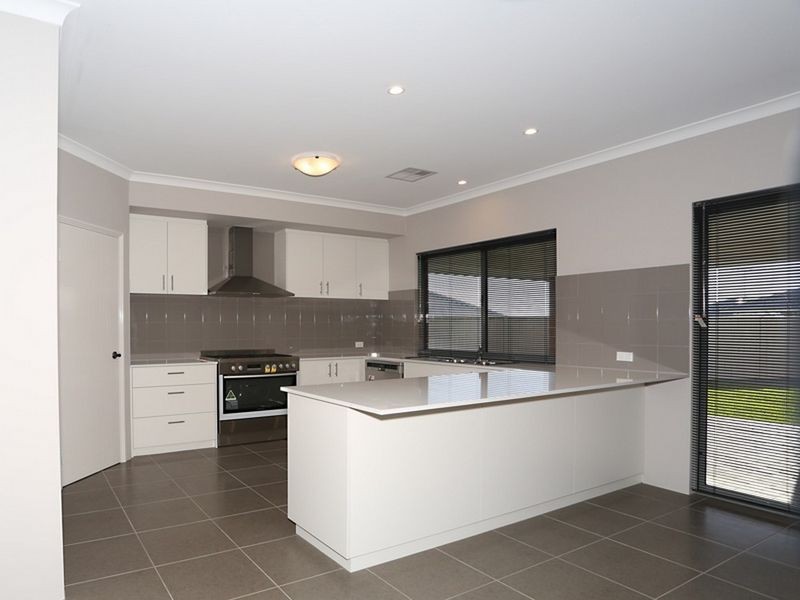 2 Yallingup Loop, Dawesville WA 6211