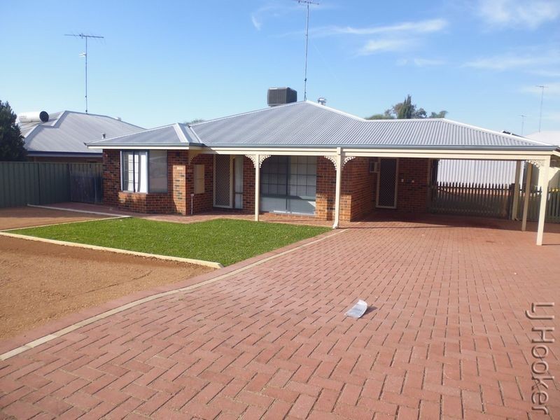 8 Bonnie Doone Grove, Dawesville WA 6211