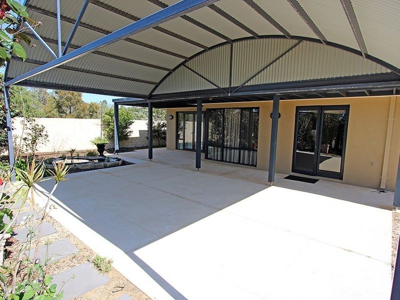 16 Bush View, Wannanup WA 6210
